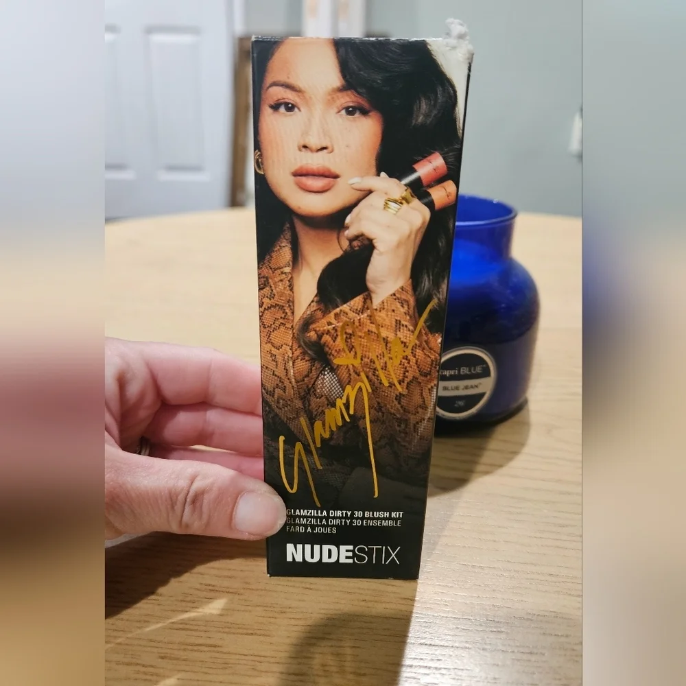 NUDESTIX GLAMZILLA Dirty 30 2 Piece Blush Kit. Bronze/peachy. NIB